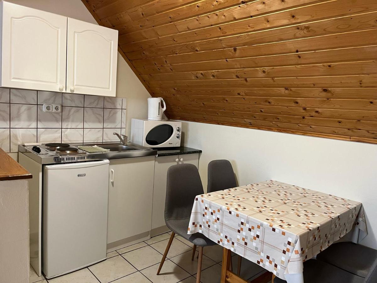 Ibolya Vendeghaz Apartment Kehidakustány Exterior photo