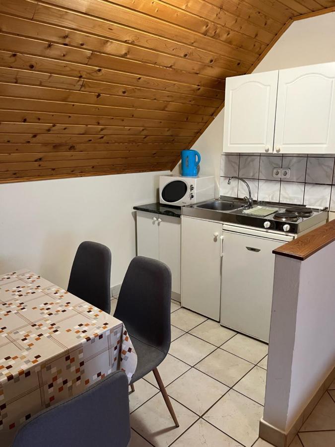 Ibolya Vendeghaz Apartment Kehidakustány Exterior photo