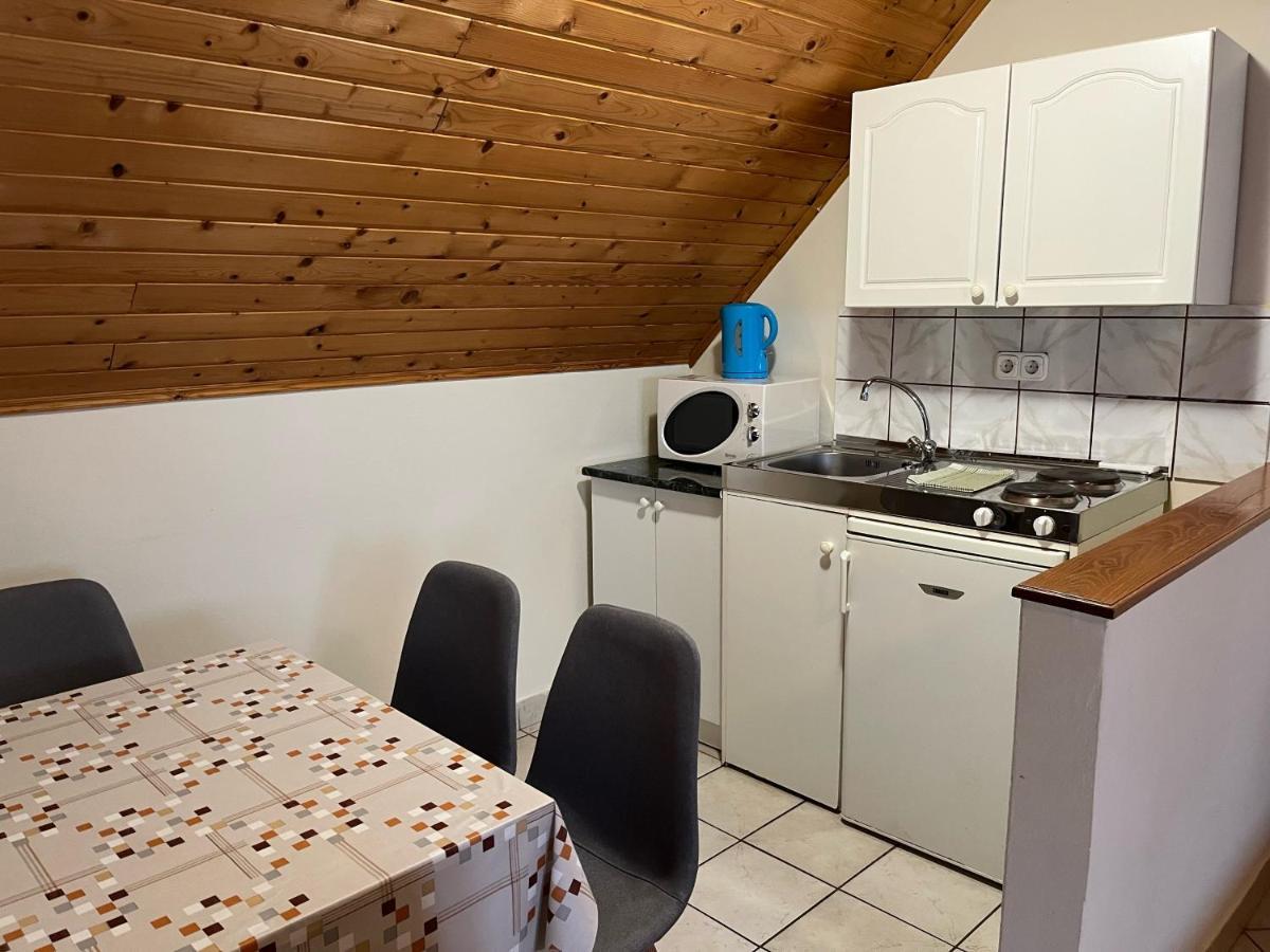 Ibolya Vendeghaz Apartment Kehidakustány Exterior photo